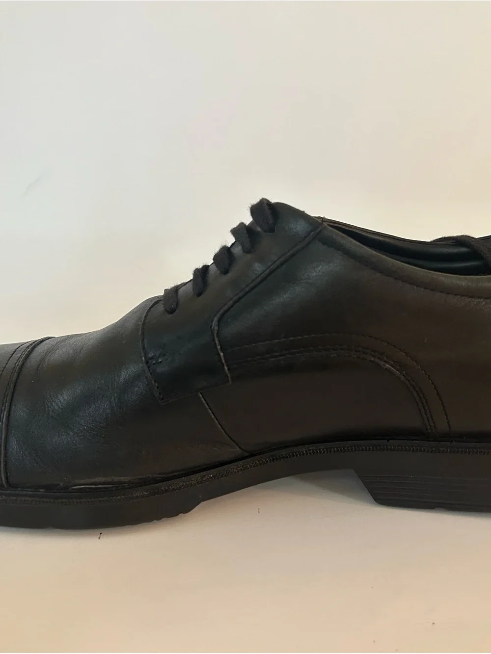Rockport Men's Black Leather Cap-Toe Oxfords